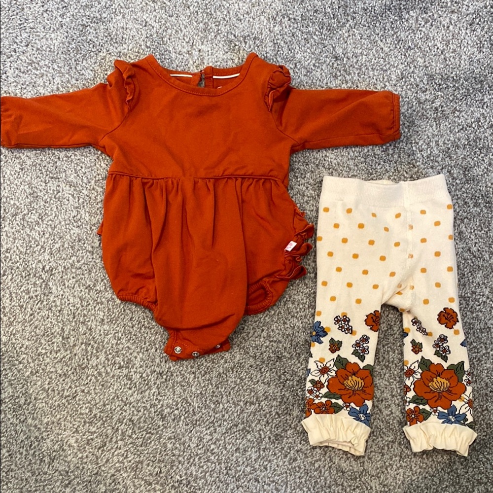 Ruffle Butts Rust bodysuit and matching floral tights